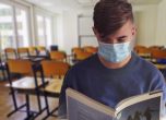 Децата в Испания - с различен цвят маска или гривна заради коронавируса