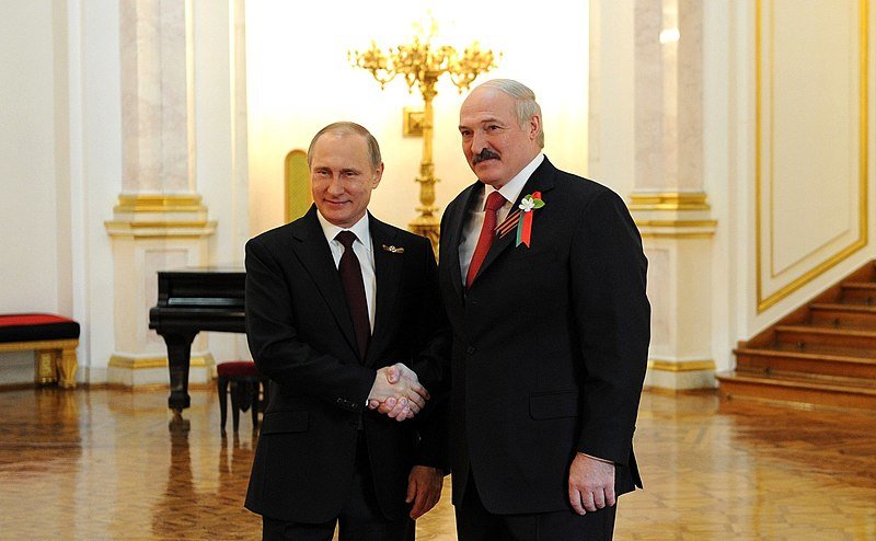 Александър Лукашенко пристигна в Сочи за среща на четири очи