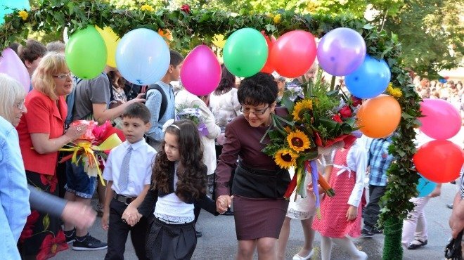 Около 59 000 първокласници ще прекрачат училищния праг за първи