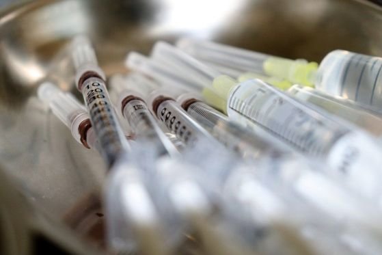 В Турция поставиха първите ваксини срещу COVID 19 предаде в Йени