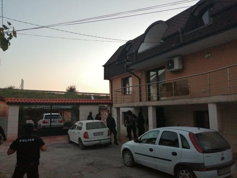 Апелативният специализиран наказателен съд остави в ареста шестимата от ромските