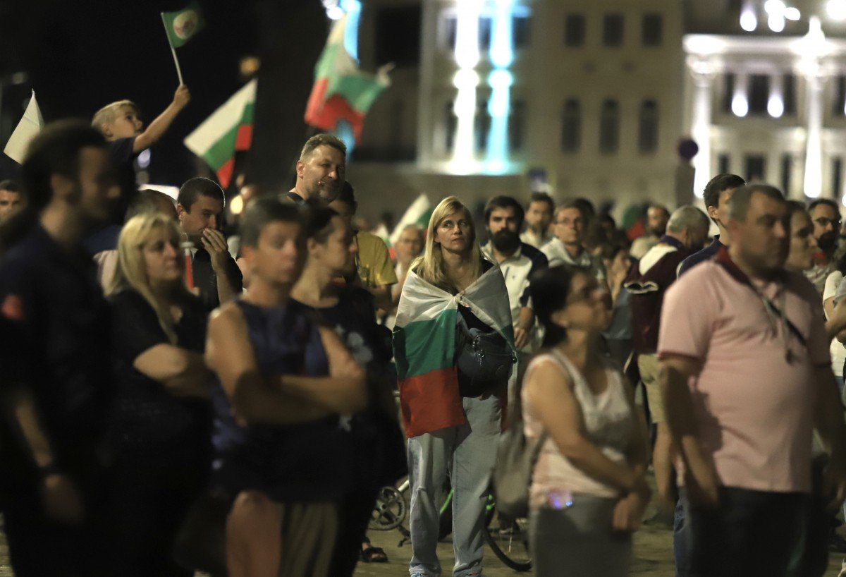 Близо 70 дни улиците на българските градове са пълни с