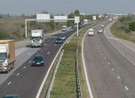 Сръбски тир се запали и затвори магистрала Тракия