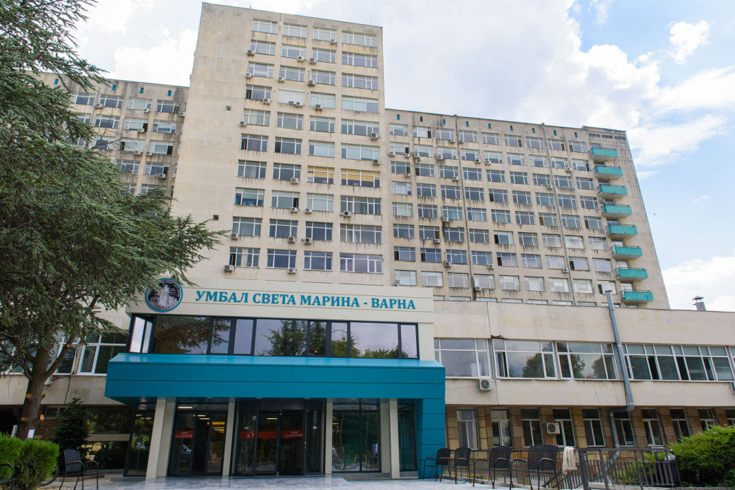 Лекар от Университетската болница Света Марина във Варна е бит