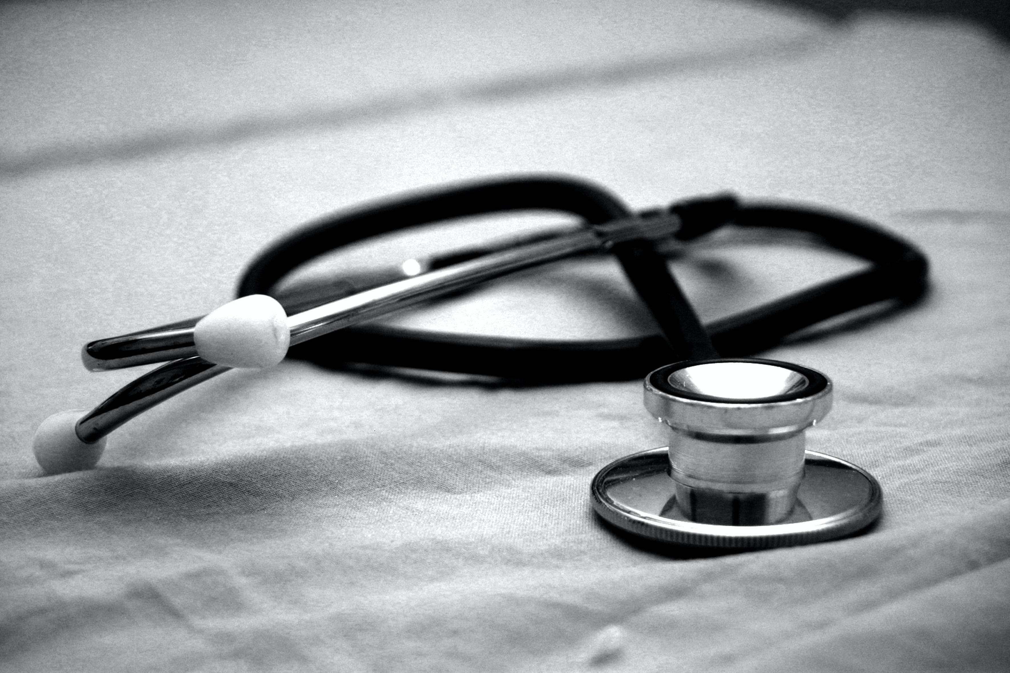 Държавата отваря вратата за масов прием на медицински сестри в