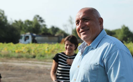 Шегите на Борисов: Ние в ГЕРБ сме само жени. Тук-таме мъж, ма и той – жена (Видео)