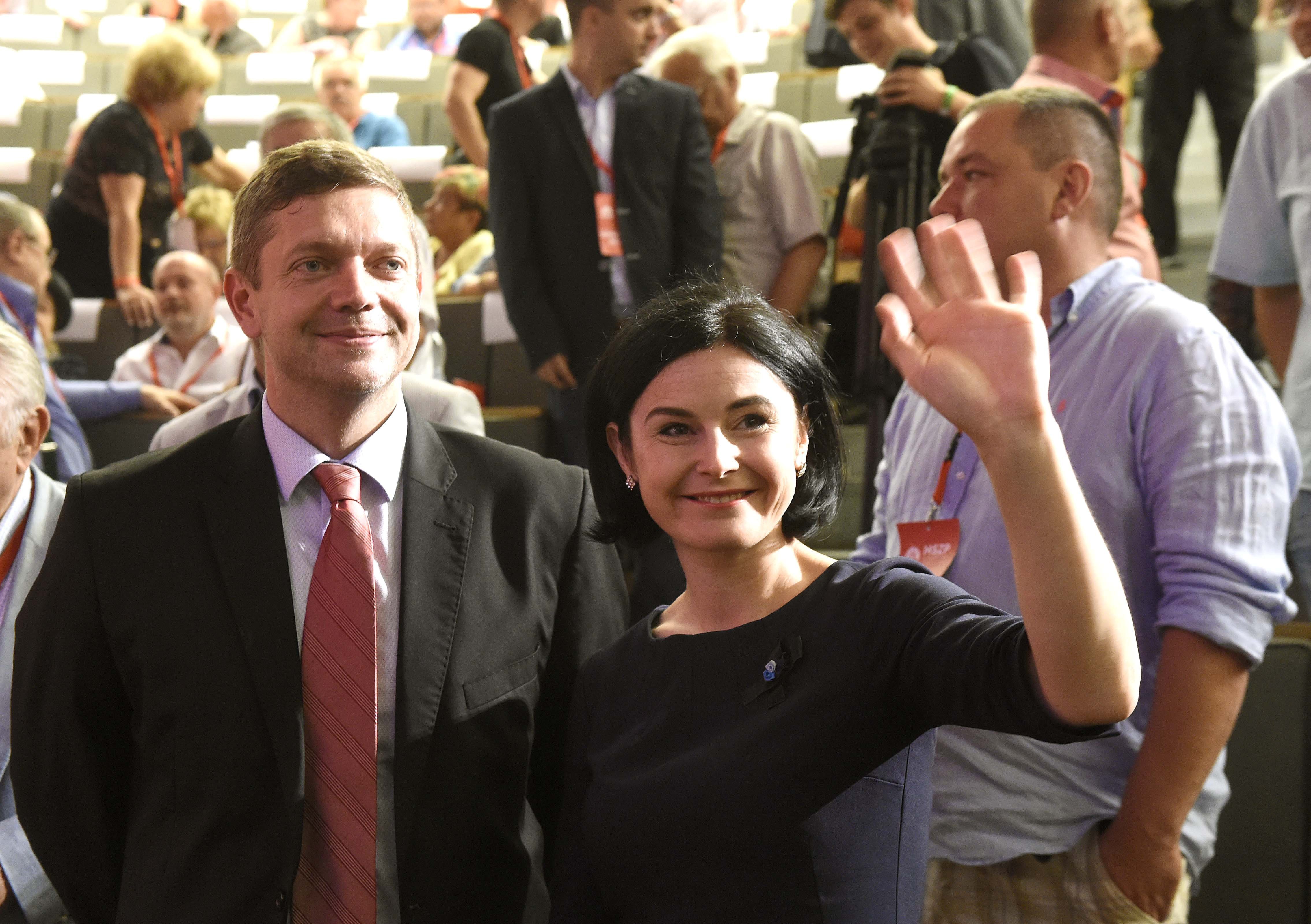 Ръководството на Унгарската социалистическа партия поздрави Корнения Нинова за преизбирането