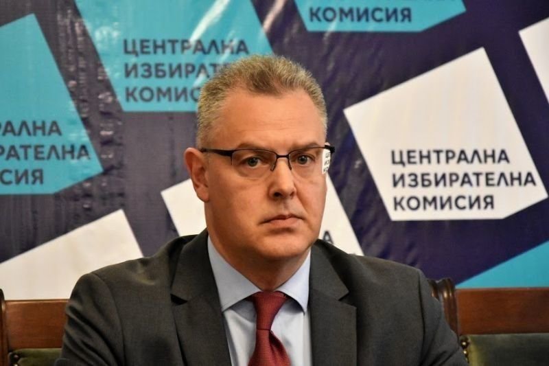 Парламентът избра Александър Андреев за председател на ЦИК със 119