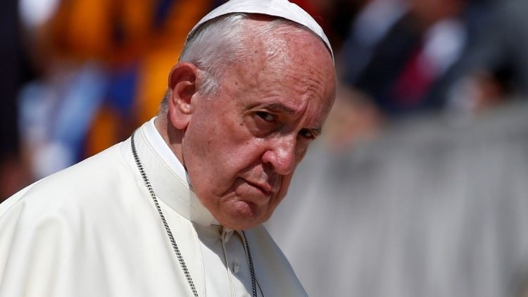Папа Франциск призова хората по света да изтеглят инвестициите си