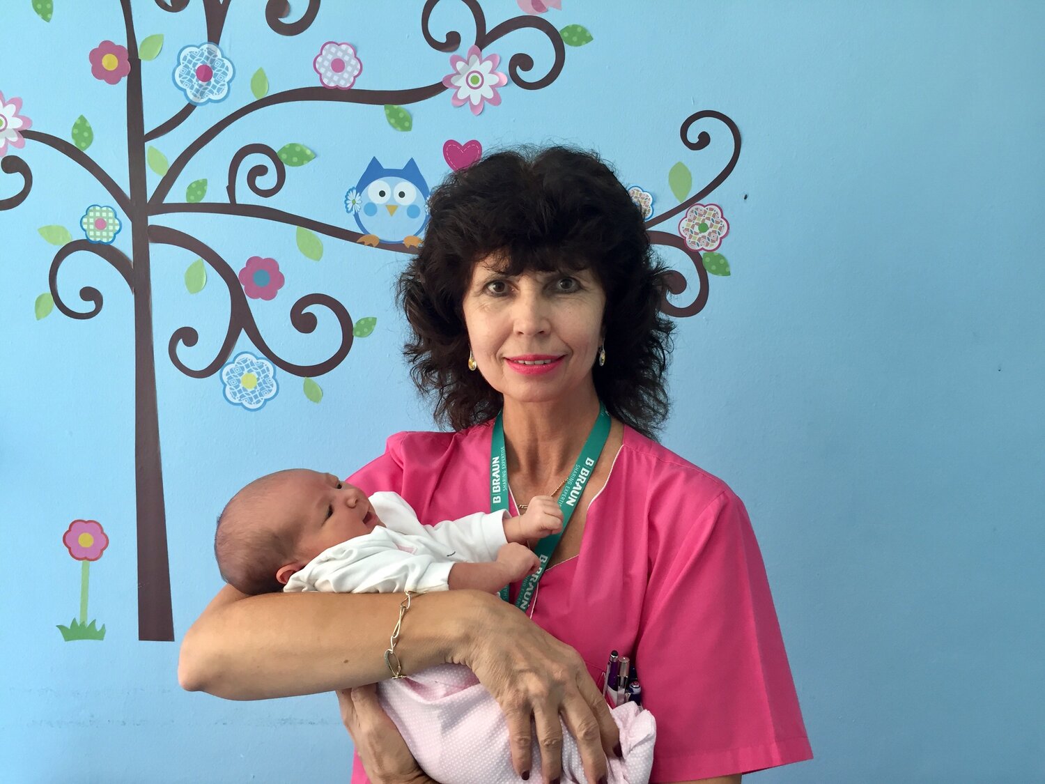 Пловдивската акушерка Петя Запрянова е победителят за цяла Европа в