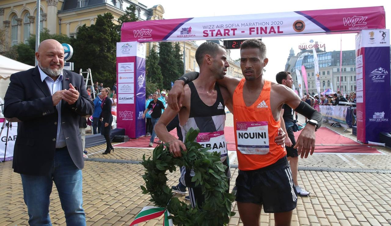 Двама мароканци финишираха с най добро еднакво време на Маратон София  Йозеф