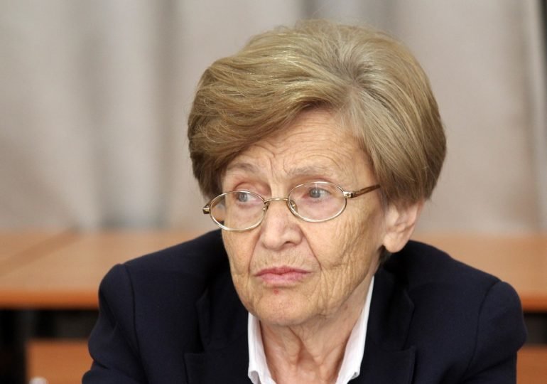 Почина професор Христина Вучева В съобщение на семейството ù цитирано от
