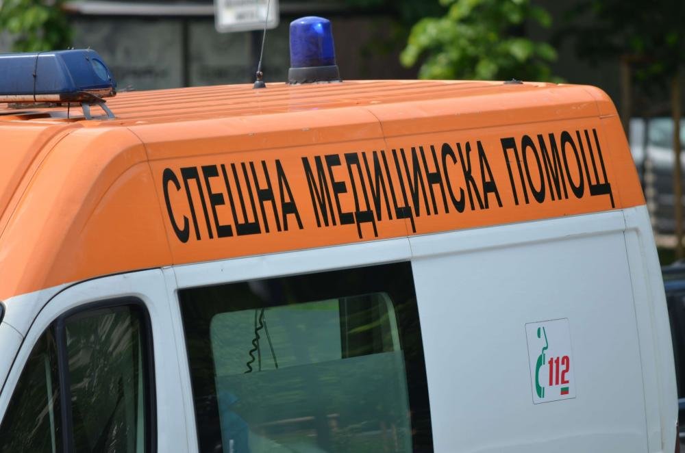 Петима души от Спешния център в Сапарева баня са заразени