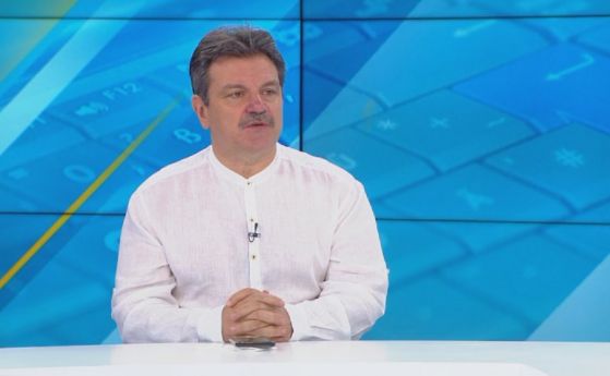 Д-р Симидчиев: 13% от заразените с коронавирус влизат в болница