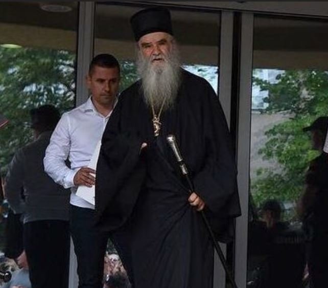 Черногорско приморският митрополит на Сръбската православна църква Амфилохий почина тази сутрин