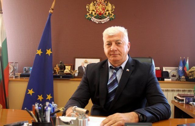 В болница заради усложнения от Covid 19 е кметът на Пловдив