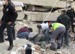 Две деца са извадени живи изпод руините в Измир, броят на жертвите достигна 81