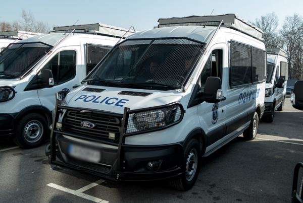 Микробуси на пожарната и жандармерията ще бъдат използвани за транспорт