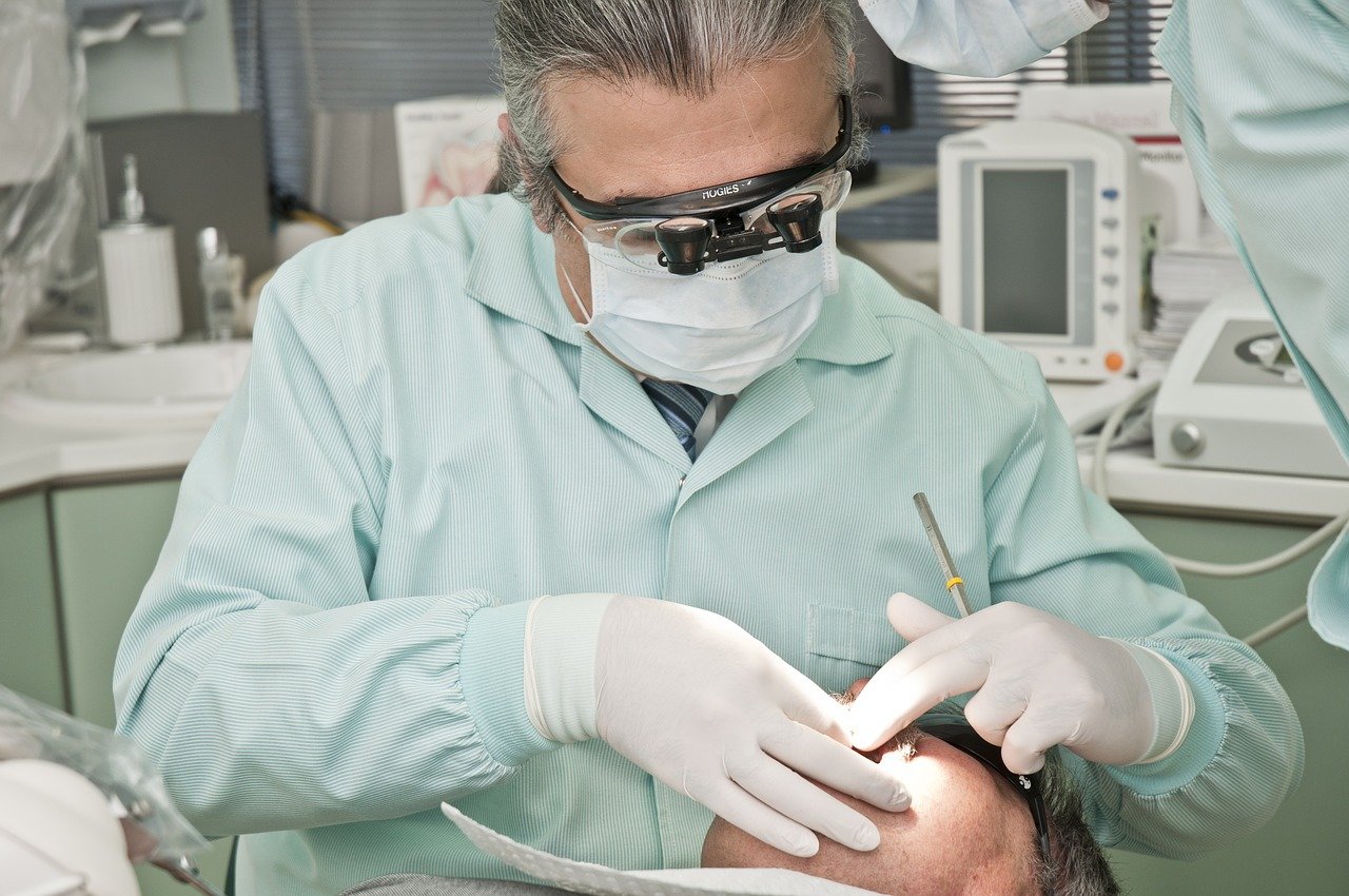 Съобщението, че от 1 януари 2021 г. стоматолозите ще трябва
