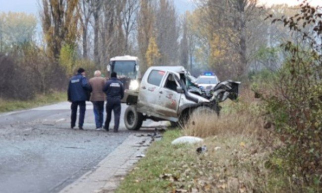 Двамата пациенти пострадали в катастрофата до ботевградското село Литаково са