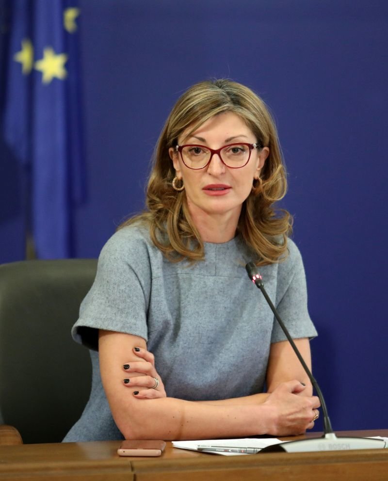 Вицепремиерът и министър на външните работи Екатерина Захариева пристигна на