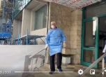 Кмет, приет в болница с COVID-19, излезе да посрещне Борисов
