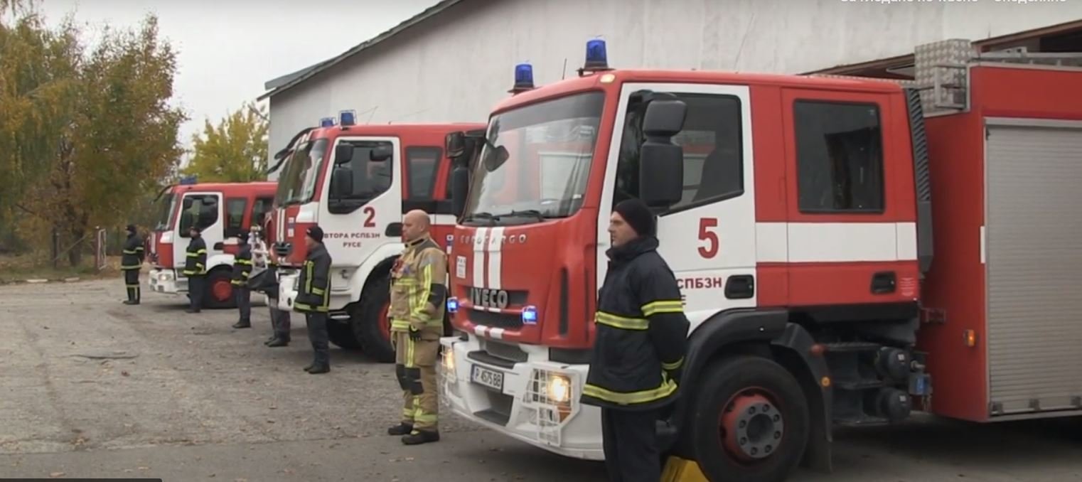 Пожарникарите в Русе излязоха отново на протест с настояване за