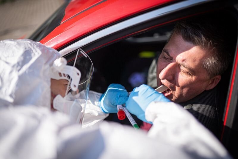 Словакия ще отвори за посещение от понеделник театрите кината и