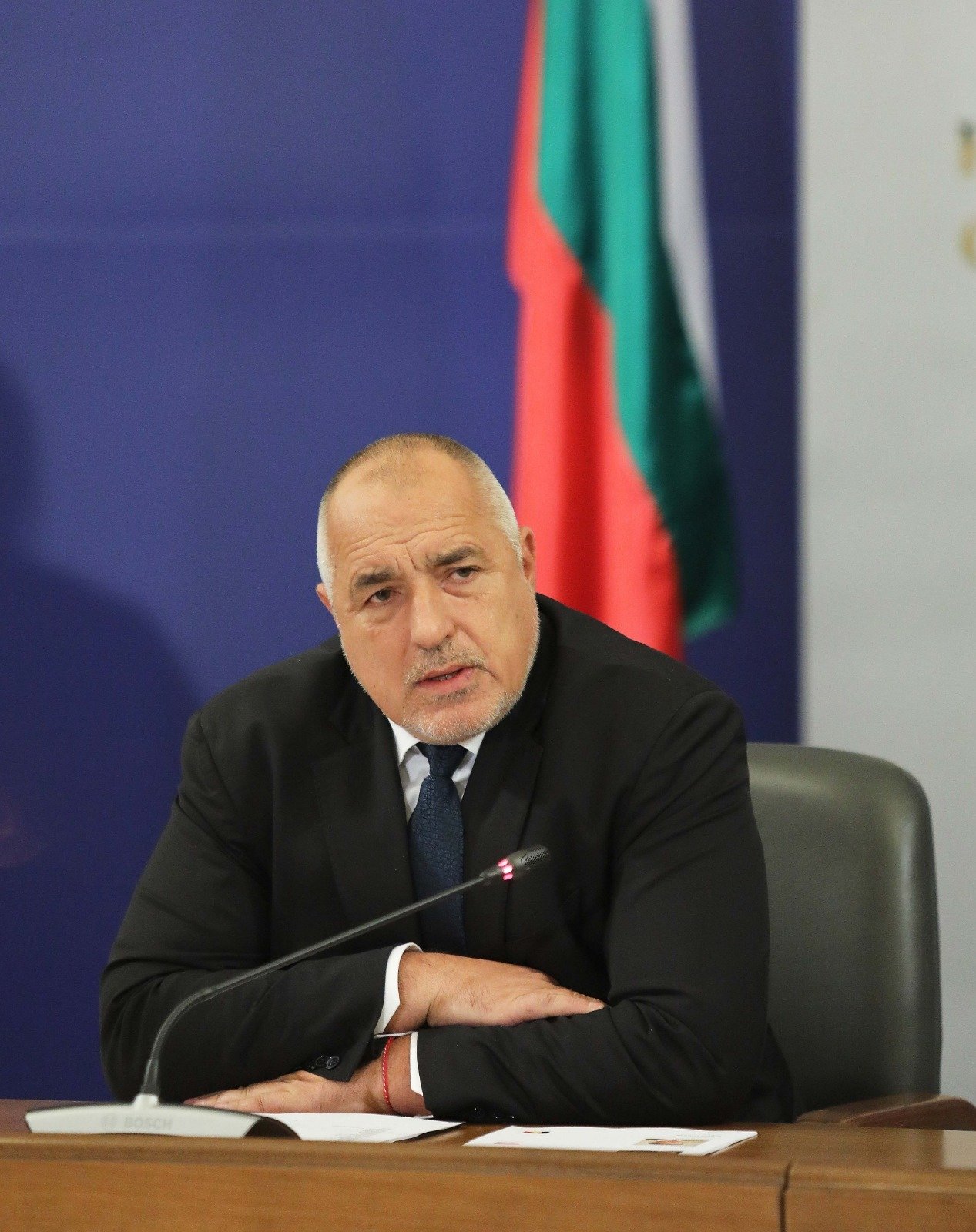 Премиерът Бойко Борисов за пръв път подкрепи открито министъра на