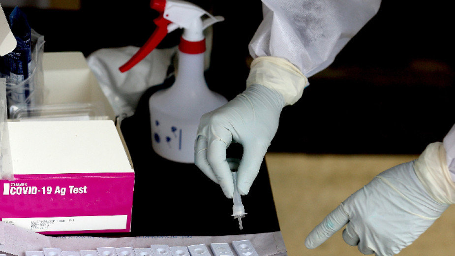 Европейската комисия представи днес препоръка за използване на бързи антигенни тестове
