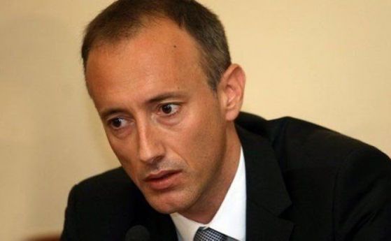 Детските градини отварят на 21 декември, учениците най-вероятно ще се върнат в клас след 4 януари