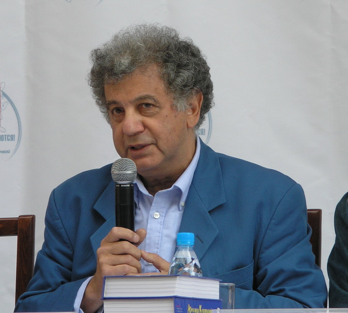 Сценаристът на детската анимационна поредица Ну погоди Александър Курляндски е починал