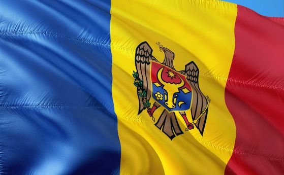 Молдовският премиер Йон Кику и правителството му подадоха оставка предаде