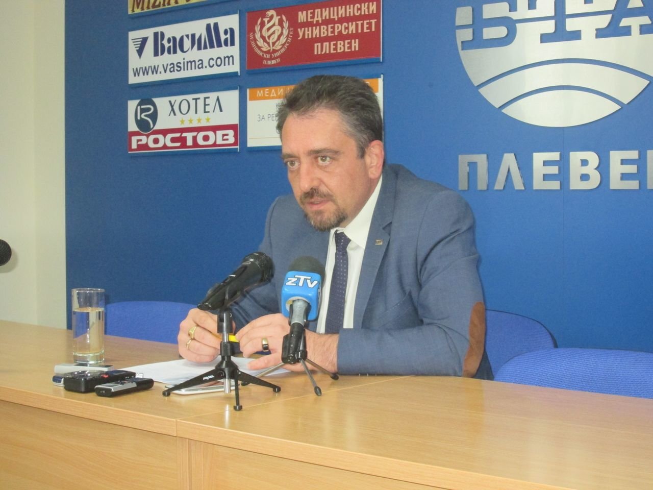 Председателят на Общинския съвет в Плевен Мартин Митев си постави