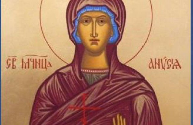 Църквата почита днес Св Анисия която била родом от Солун  
Тя