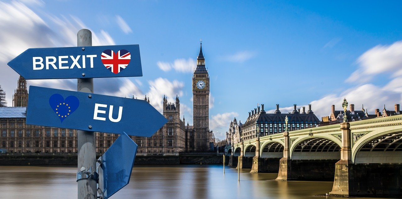 Обединеното кралство официално напуска Европейския съюз от днес Брекзит влезе