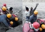 Най-малко трима загинали и 150 души изчезнали след рухване на хималайски ледник в Индия
