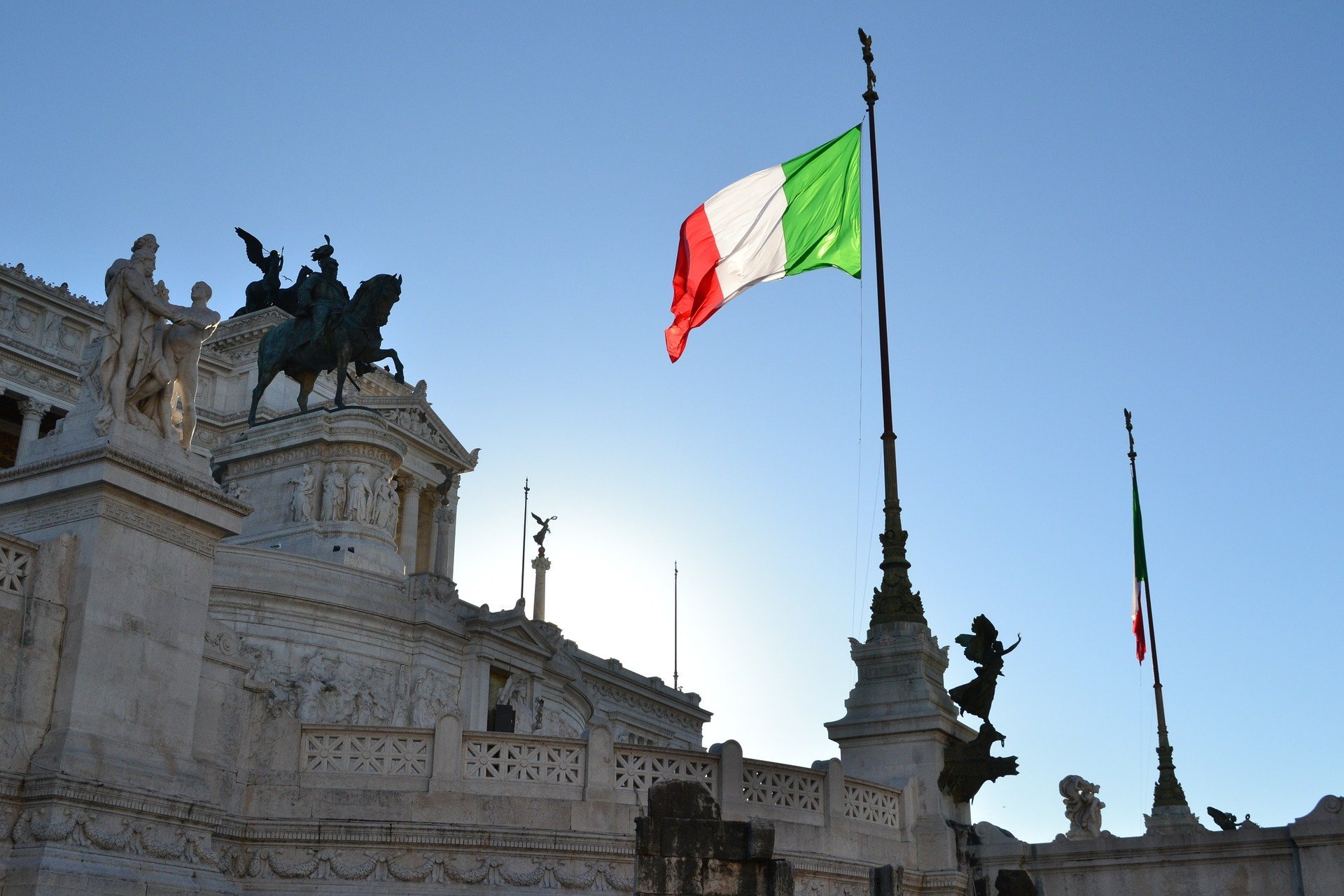 Италианското правителство удължи забраната за несъществени пътувания между 20 те провинции