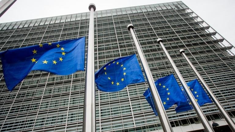 Европейската комисия обяви че е съгласна с исканията за разпределяне