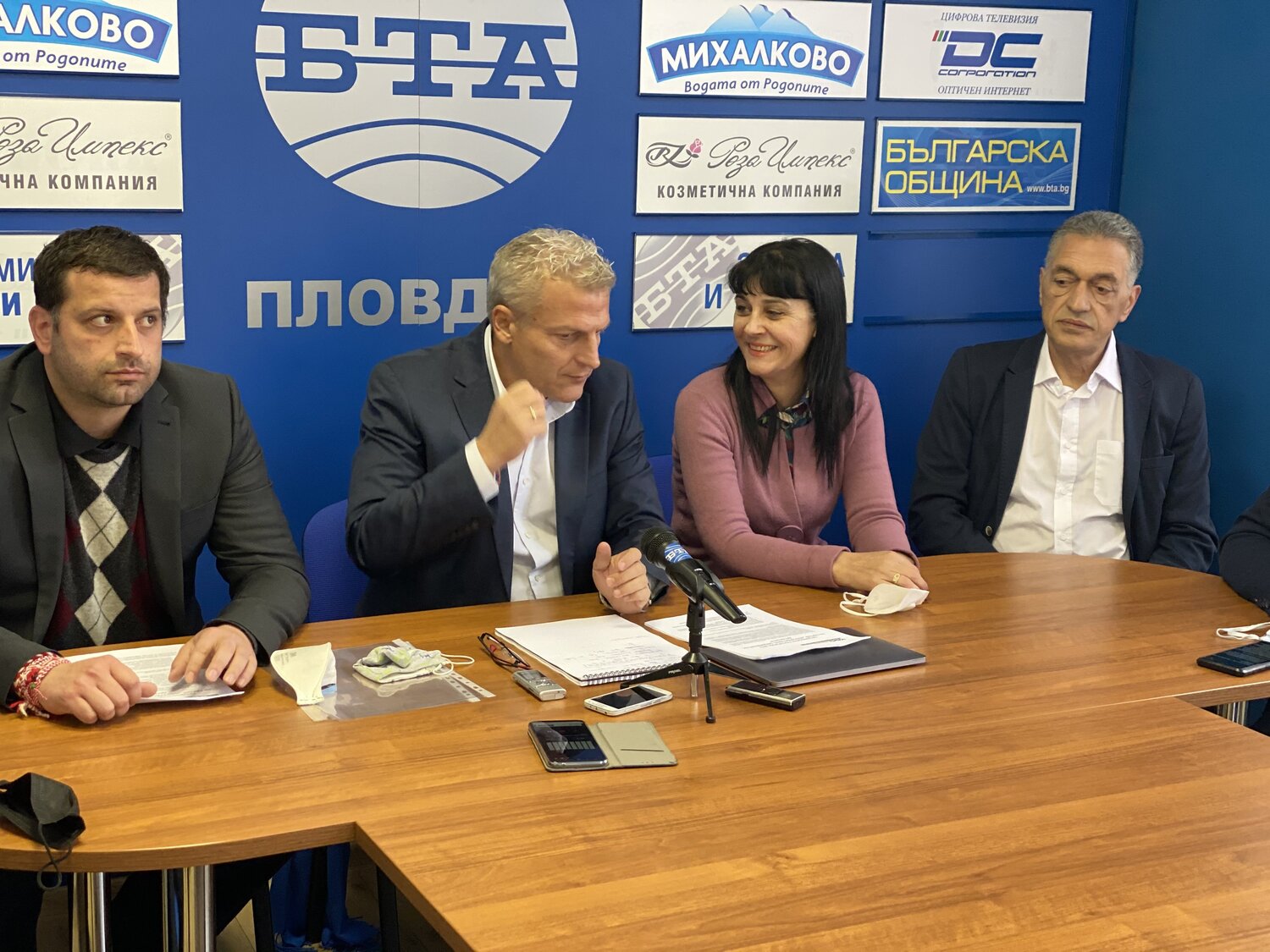 Наричат ни идеалистите на дясното но ние сме убедени че