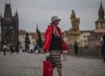 Магазините в Чехия отварят след 6-месечен локдаун
