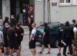 Футболни агитки опитаха да нахлуят в ''Радио Пловдив''