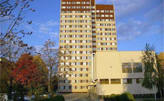 Президентът Румен Радев подписа два указа с които освободи председателя