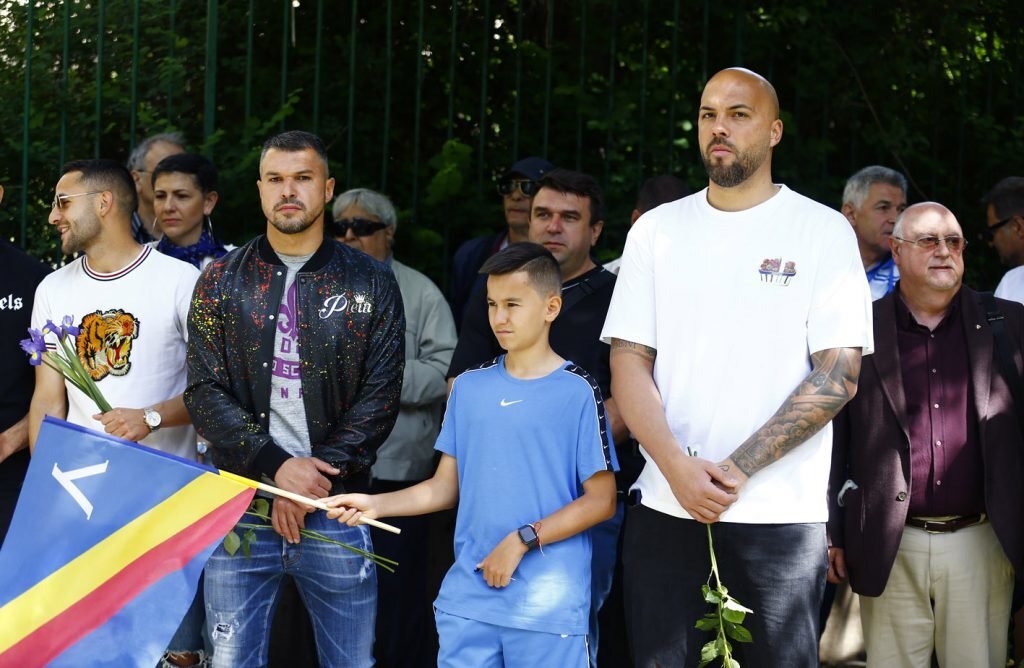 Нападателят Валери Божинов може и да не играе в Левски