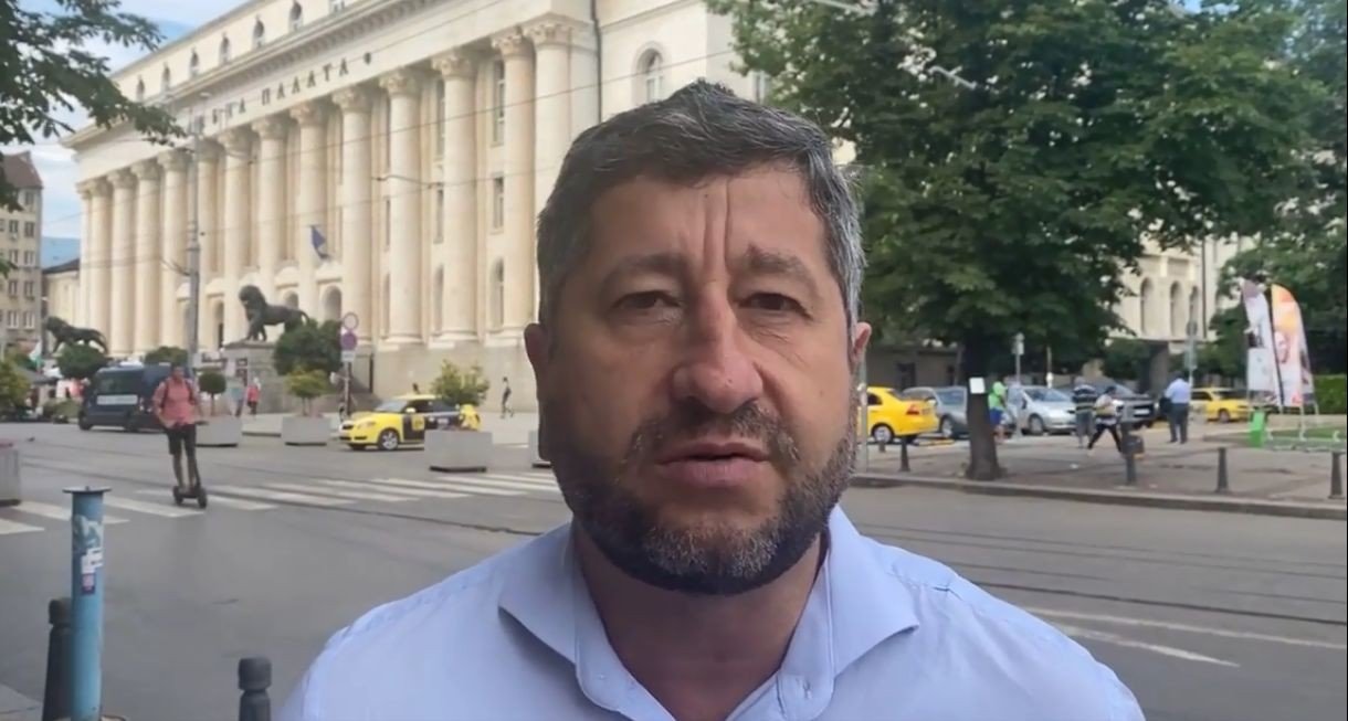Съпредседателят на Демократична България Христо Иванов се обърна към избирателите