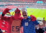 Английски фенове объркали полуфиналите и гледали Испания - Италия