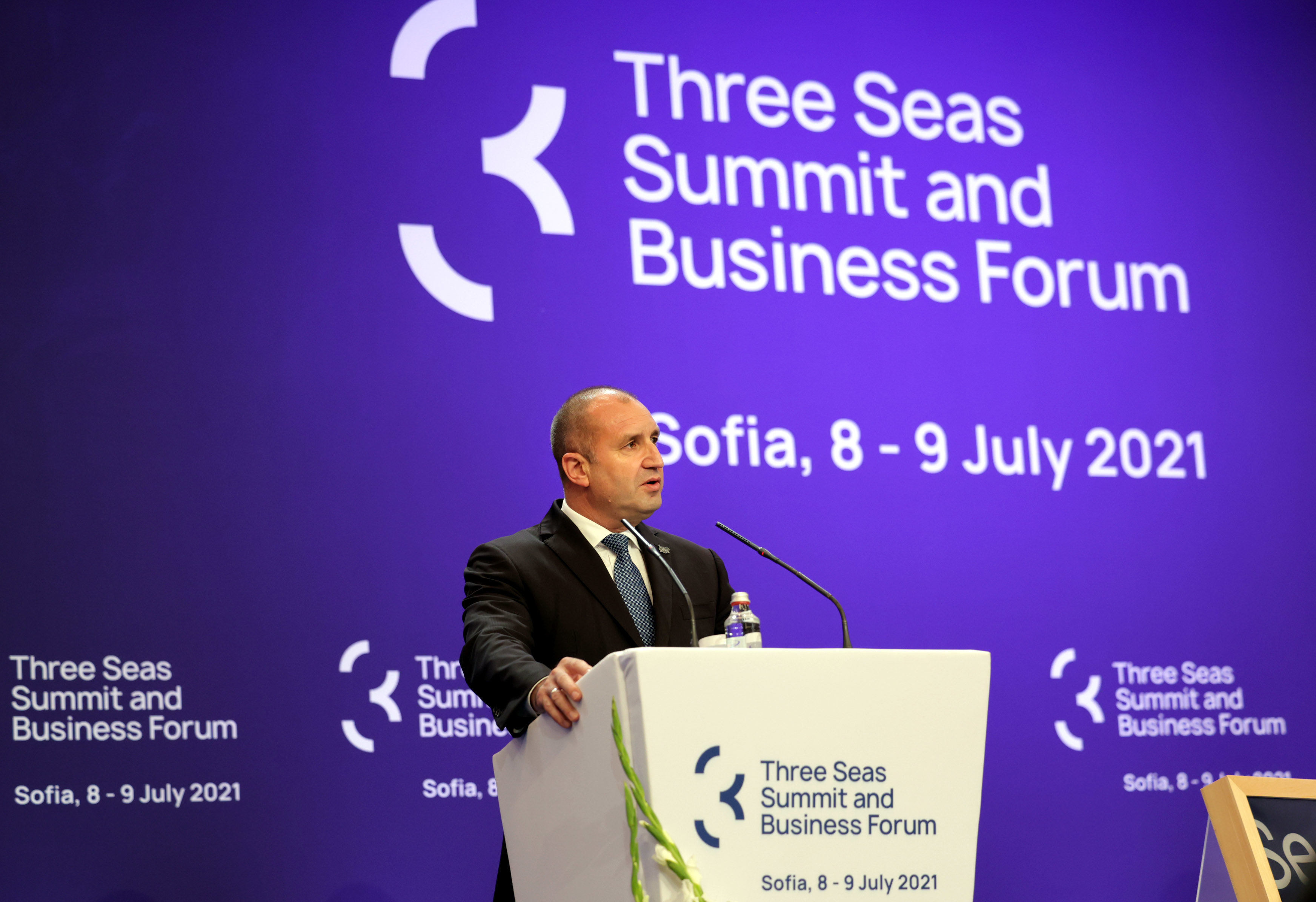 България пое домакинството на Инициативата Три морета“ в ключов момент