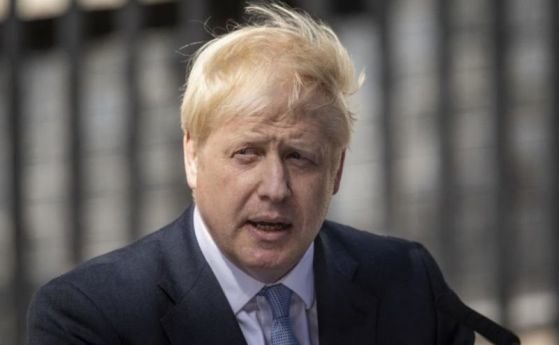 Премиерът на Великобритания Борис Джонсън осъди расистките коментари в социалните