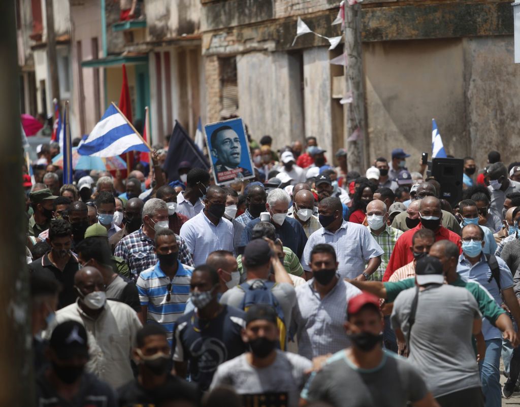 Десетки хора бяха арестувани в Куба след като хиляди се