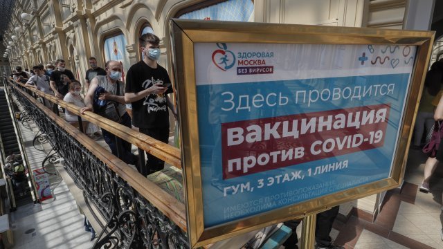 Русия съобщи днес за рекордните 780 свързани с COVID 19 смъртни случаи